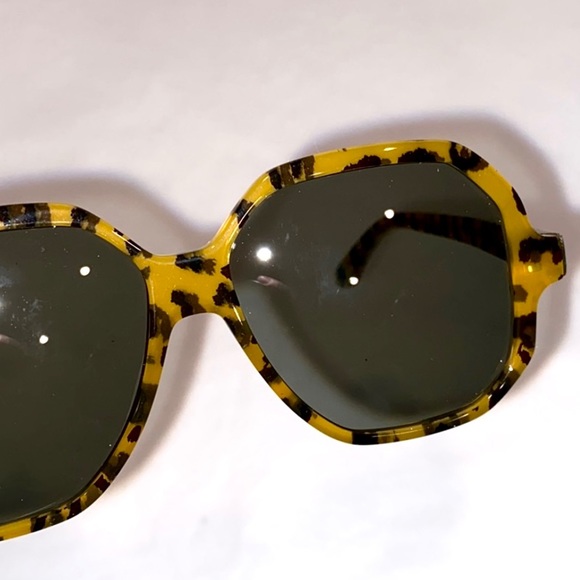 ⭐️Vintage Saint Laurent⭐️ Case,Cloth & Cert - Picture 2 of 6